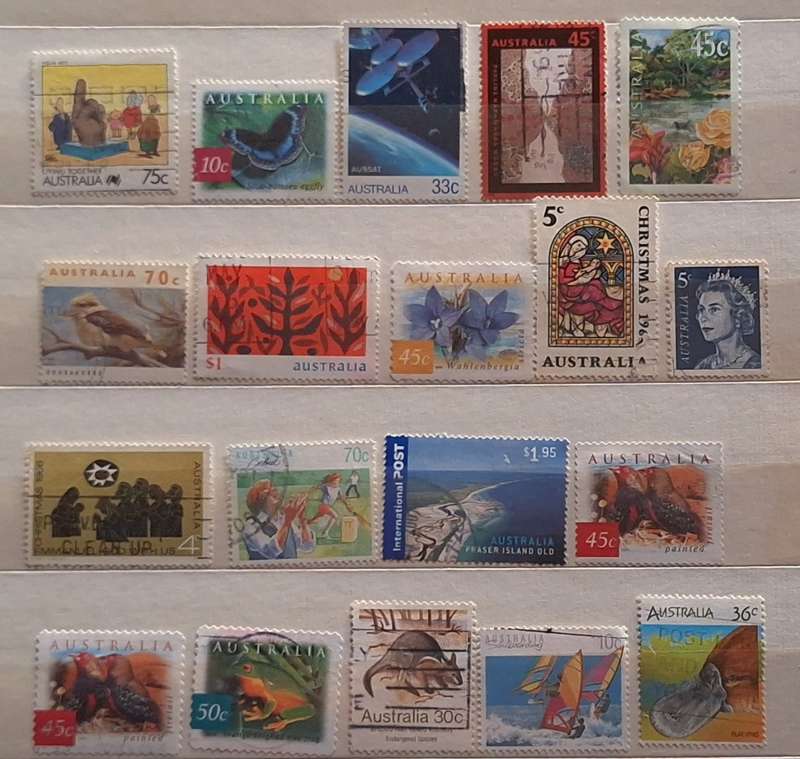 Australia Mixed Lot of 19 Used stamps