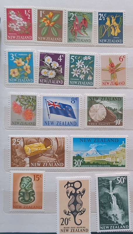 New Zealand 1967 Decimal Pictorials  17 Unused stamps