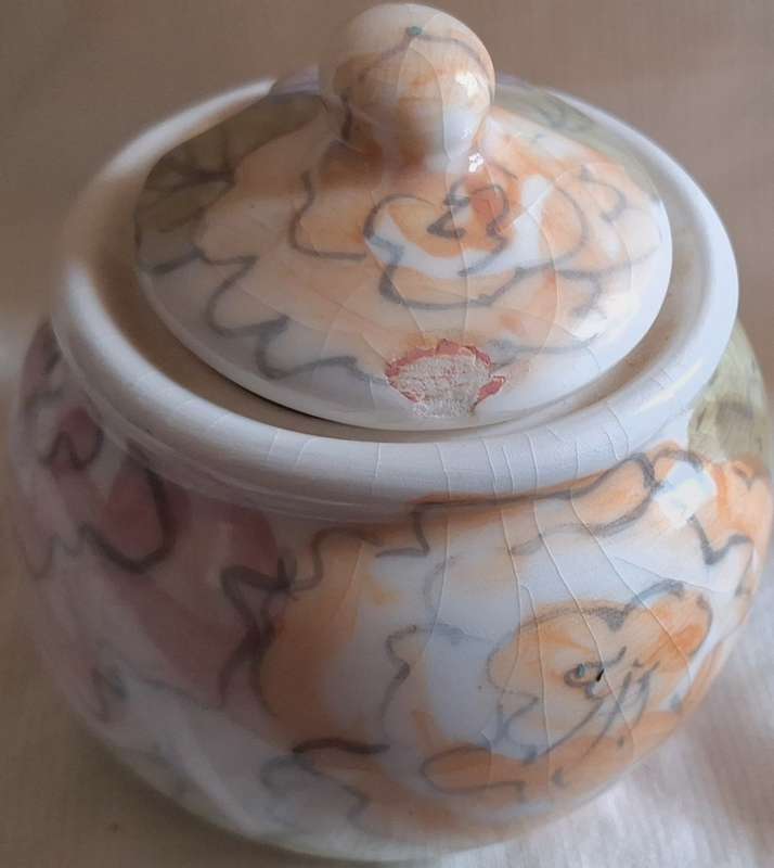 Rose Garden Porcelain Lidded Sugar Bowl de Freitas 1991