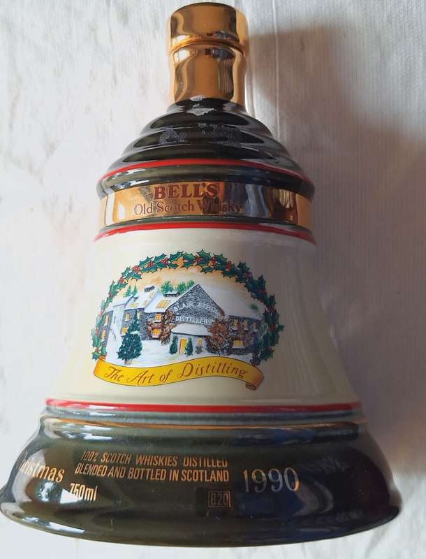 Bells Old Scotch Whisky 1990 Christmas Empty 750ml Bottle by Wade