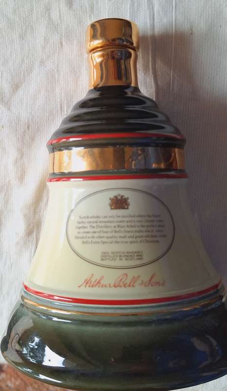 Bells Old Scotch Whisky 1990 Christmas Empty 750ml Bottle by Wade