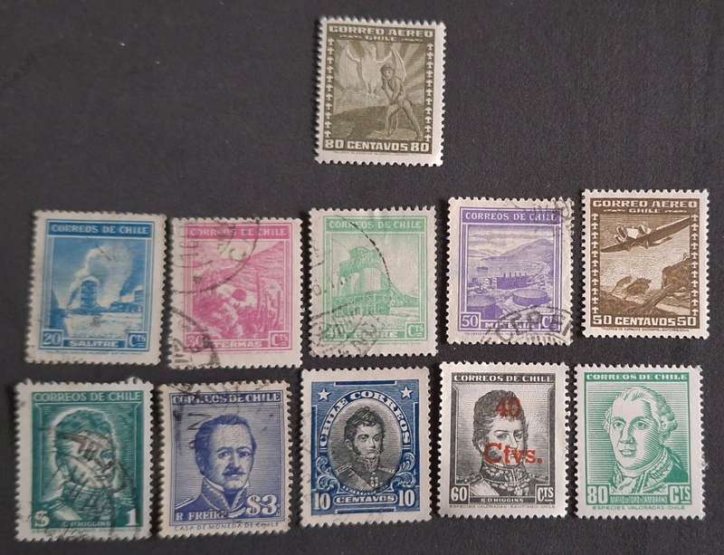 Chile Mixed Lot of 11 Used Hinged stamps