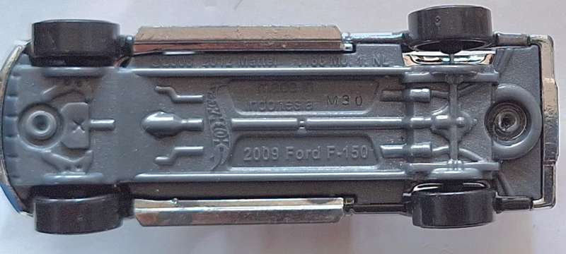 HOT WHEELS MATTEL 2009 Ford F-150 MADE INDONESIA