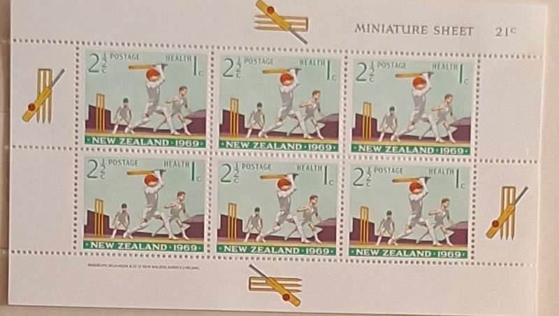 New Zealand 1969 Health Issue Set of 2 Unused Hinged Miniature Sheets