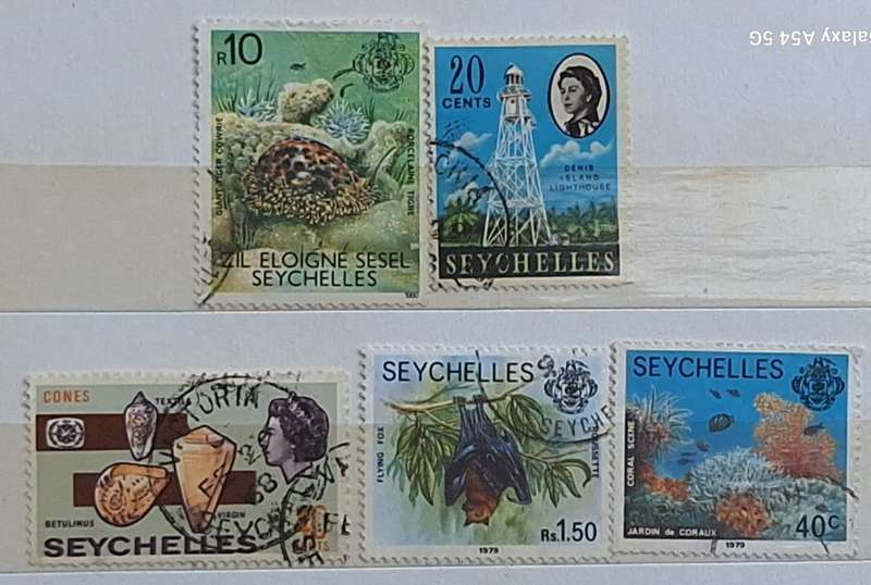Seychelles Mixed Lot of 5 Used some Hinged stamps