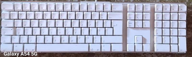 Wired White Apple Keyboard
