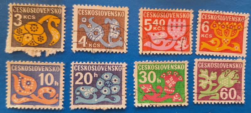 Czechoslovakia 1971-72 Stylized Flowers 8 Used Hinged stamps