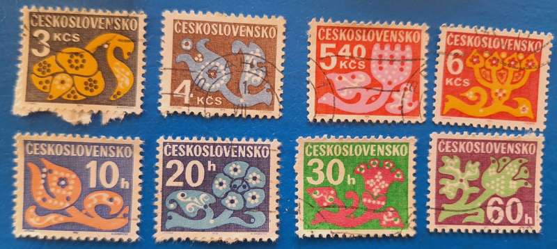 Czechoslovakia 1971-72 Stylized Flowers 8 Used Hinged stamps