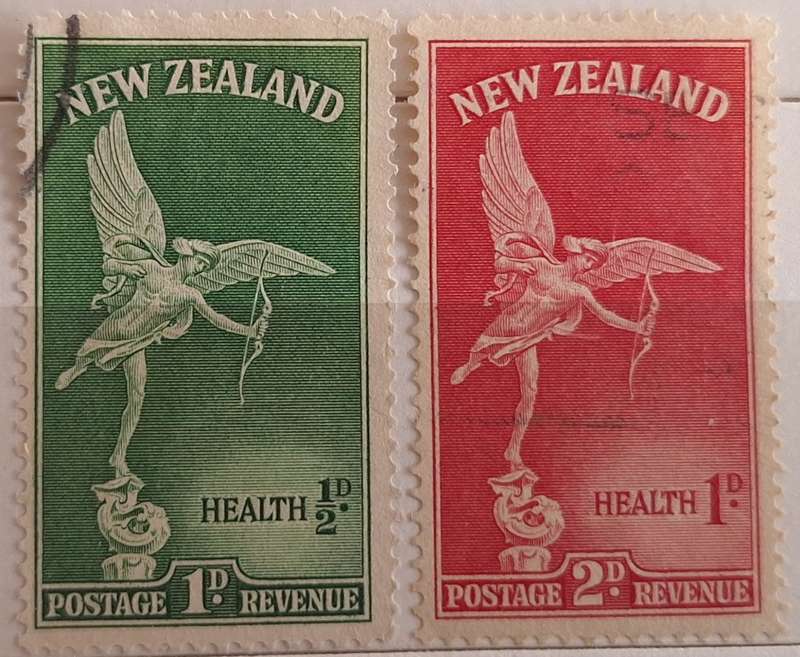 New Zealand 1947 Health Issue Eros Set of 2 Used stamps