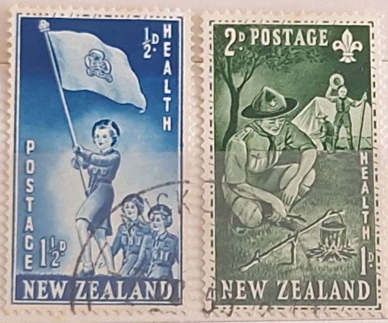 New Zealand 1953 Health Issue Girl Guides/Boy Scouts Set of 2 Used stamps