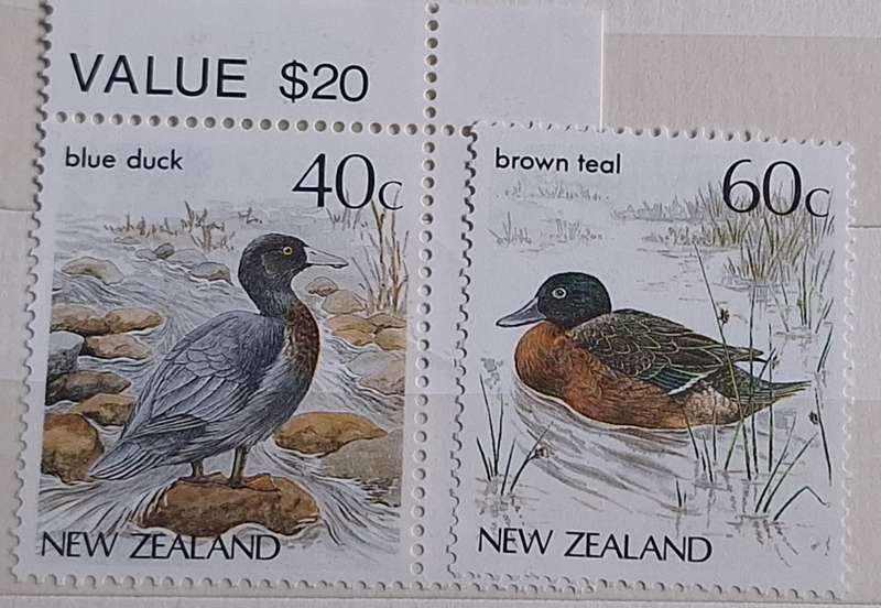 New Zealand 1985-89 Birds 40c and 60c Unused Hinged stamps Additional Values Issued 2 Feb 87