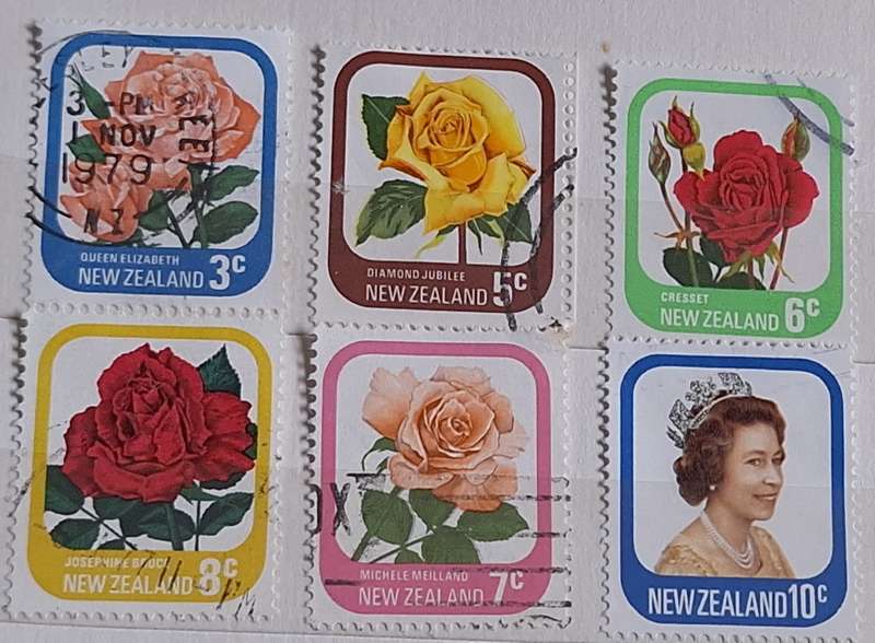 New Zealand 1975-81 Definitives Low Values 6 Used Hinged stamps