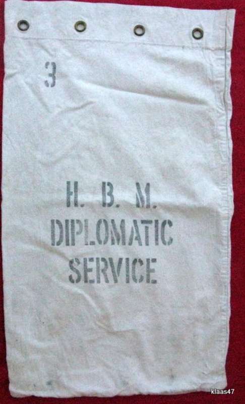 H.B.M. DIPLOMATIC SERVICE : (Her Britannic Majesty) : FABRIC BAG : 44x76cm