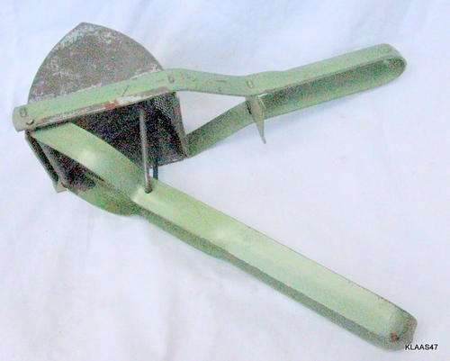 FOOD RICER, FRUIT PRESS, POTATO MASHER  : VINTAGE : 28.5cm LONG