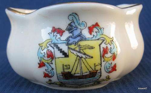 ARCADIAN : CREST WARE : KESWICK : 3cm HIGH 5.75cm WIDE
