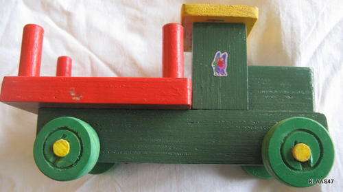 TRUCK : OPEN BACK : HAND MADE WOODEN WHEELS