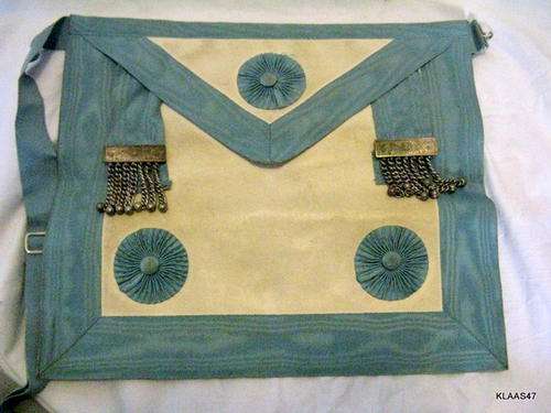 MASTER MASON APRON  : 39x34 cm : *PLEASE NOTE VERY DIRTY - NEEDS CLEANING**
