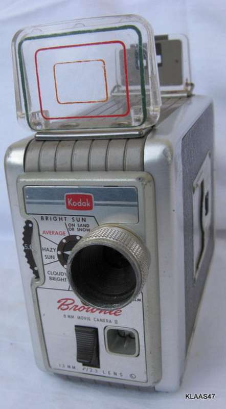 KODAK : BROWNIE : 8 MM MOVIE CAMERA II : **GOOD FOR DISPLAY OR PROP**