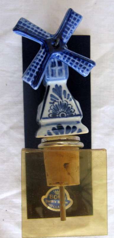 WINDMILL : BOTTLE TOP : BOMA : DELFT'S BLAUW : HOLLAND