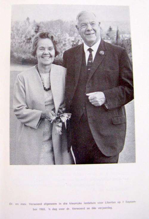 13 Jaar in die Skadu van Dr H F Verwoerd - Fred Barnard - H/B 2de druk 1967 (Geen omslag nie)