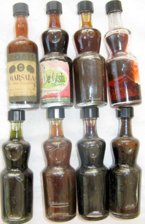 8 MINIATURE BOTTLES