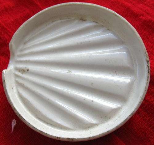 PORCELAIN MILK WATCHERor MILK GUARD : 7cm DIAMETER