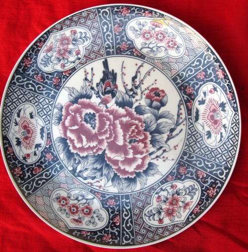 DECORATIVE PLATE : 25.4cm DIAMETER : YAMAGUCHI IMPERIAL IMARI : LIMITED COLLECTORS SERIES