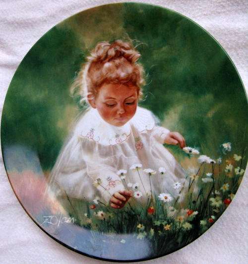 PEMBERTON & OAKES - 1983 : DONALD ZOLAN - SPRING INNOCENCE : PLATE NO 7892 C : 21.5cm DIAM