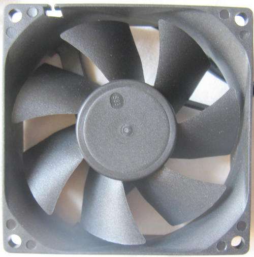 COMPUTER FAN new : DC ELECTRONIC FAN 12V 0.18A 8cm SQ 22mm DEPTH (**USED IN BILTONG DRIERS**)