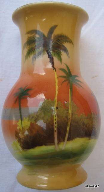 SMALL NORITAKE VASE