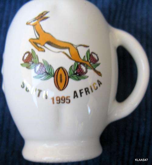 SOUTH AFRICA 1995 RUGBY WORLD CUP : TOT MEASURE : 5cm HIGH : RUGBY BALL SHAPE