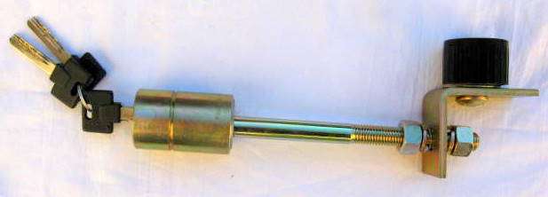 CAR  LOCK  (WITH THREE KEYS)