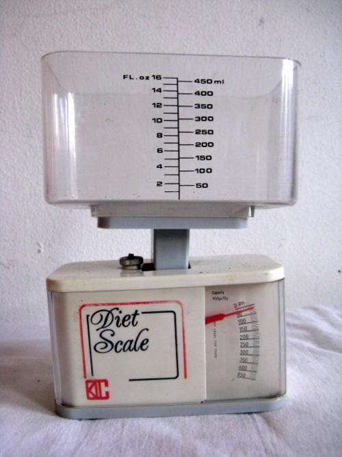 KIC : DIET SCALE : CAPACITY 450g x 10g : NOT LEGAL FOR TRADE