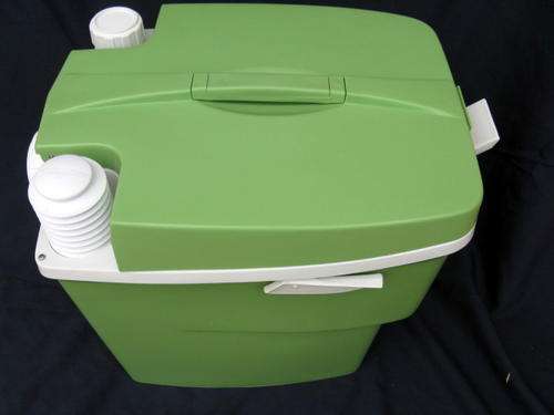PORTA POTTI 33 : THETFORD : A PORTABLE FLUSHING TOILET