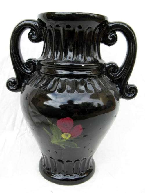 BLACK VASE : 26cm HIGH : B038 : MOUTH DIAMETER 10cm : **PLEASE NOTE SMALL CHIPS**