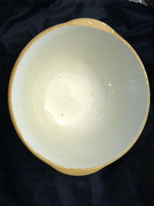 T.G. GREEN : "GRIPSTAND" MIXING BOWL : MADE IN ENGLAND :   31.5cm DIAMETER