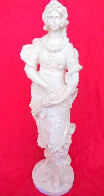 STATUE : FEMALE : 45cm HIGH : RESIN : **NOTE DAMAGE**
