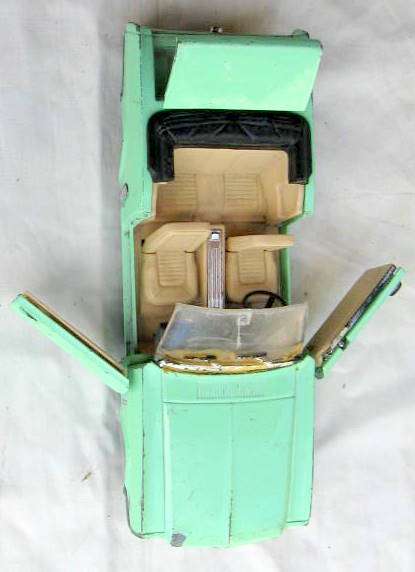 MODEL CAR : 5 : MADE IN CHINA : SS7711 : PLEASE NOTE, NO TYRES AND CRACK IN WINDSCREEN