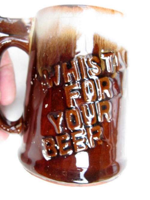 WHISTLE FOR YOUR BEER : 10cm HIGH MUG (HORSE ON OTHER SIDE)