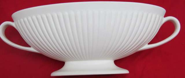CREAMWARE VASE : WEDGWOOD OF ETRURIA & BARLASTON : MADE IN ENGLAND : CIRCA 1940 : 32cm ACROSS