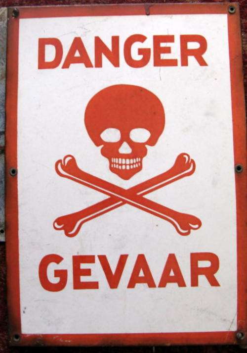 DANGER / GEVAAR : ENAMEL SIGN : 23 X 33cm : WITH TWO METAL STRIPS ON BACK