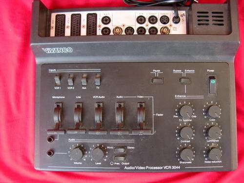 VIVANCO : AUDIO/VIDEO PROCESSOR VCR 3044 : LIGHT COMES ON - SEE DESCRIPTION