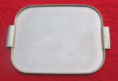 VINTAGE HEAVY ALUMINIUM TRAY SMALL BEND ON ONE HANDLE