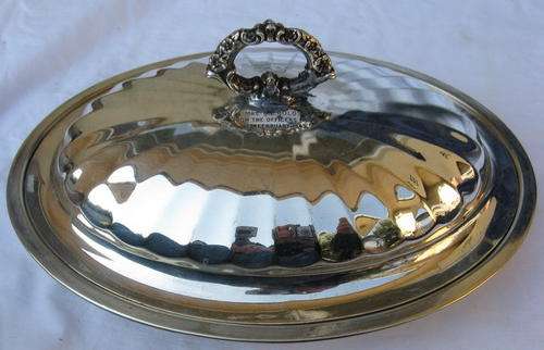 26cm OVAL SILVERPLATED DISH WITH LID : INSCRIBED - PRETORIA REGIMENT - PRINCESS ALICES OWN - 17-2-43