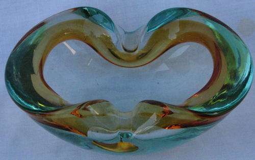 MURANO  GLASS : ASHTRAY : 17 X 12 X 6cm : SMALL CHIP AND SCRATCHES ON INSIDE