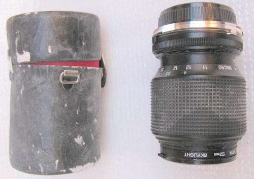 TAMRON 70-210mm 1:4-5.6 - JAPAN  - HOYA 52mm SKYLIGHT : IN A CASE (VERY WORN)