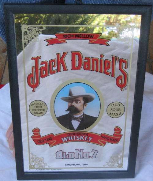 JACK DANIEL'S  OLD NO. 7 : PLASTIC FRAME   22x32cm : REFLECTIVE BACKGROUND