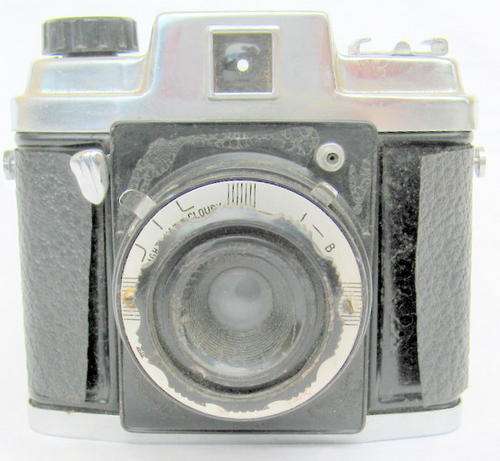 EMPIRE JUNIOR TOY CAMERA : PLASTIC : **BROKEN**RUSTY**  SUITABLE FOR PROP OR DISPLAY
