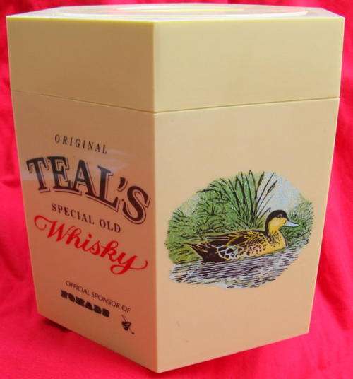 TEAL'S WHISKY ICE BUCKET : HEXAGONAL SHAPED PLASTIC : 18.7cm HIGH : COMPLETE WITH LID
