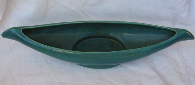 LUCIA WARE : LONG VASE : 45cm LONG - 10.5cm WIDE : GREEN : **NO CHIPS OR CRACKS**